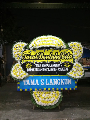 Papan Bunga Duka di Batupasi